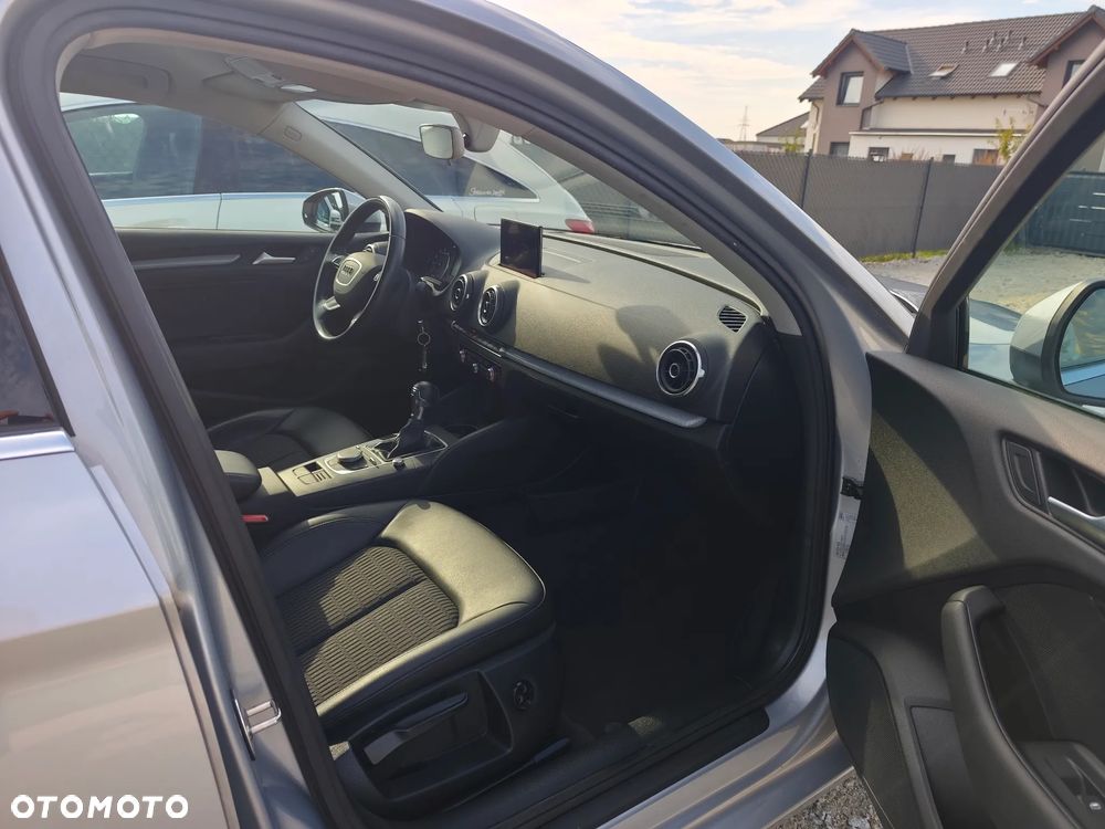 Audi A3 Limousine 1.4 TFSI S tronic Ambiente - 30