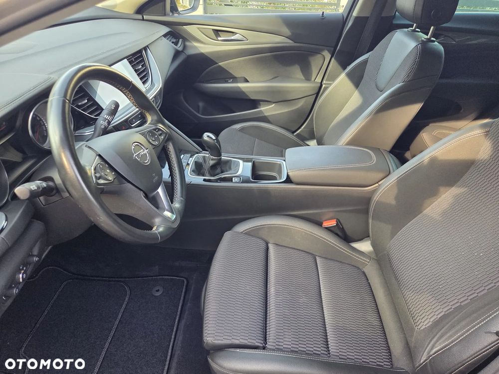 Opel Insignia - 12
