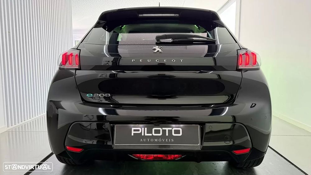 Peugeot e-208 - 13