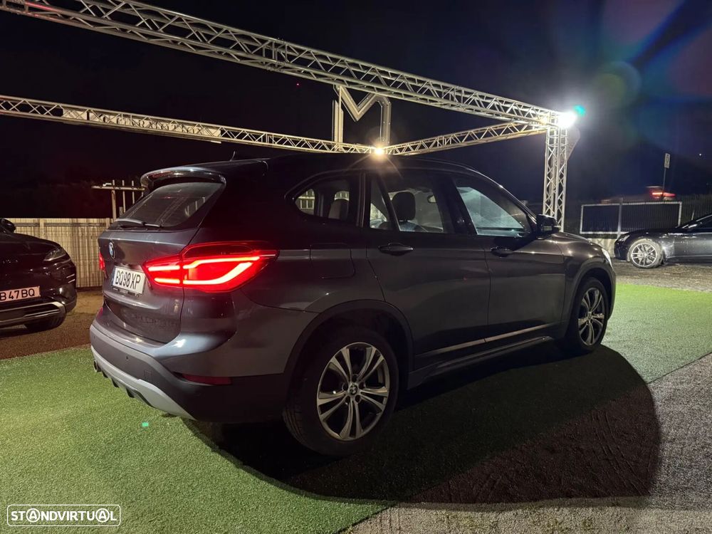 BMW X1 16 d sDrive Auto Line Sport - 52