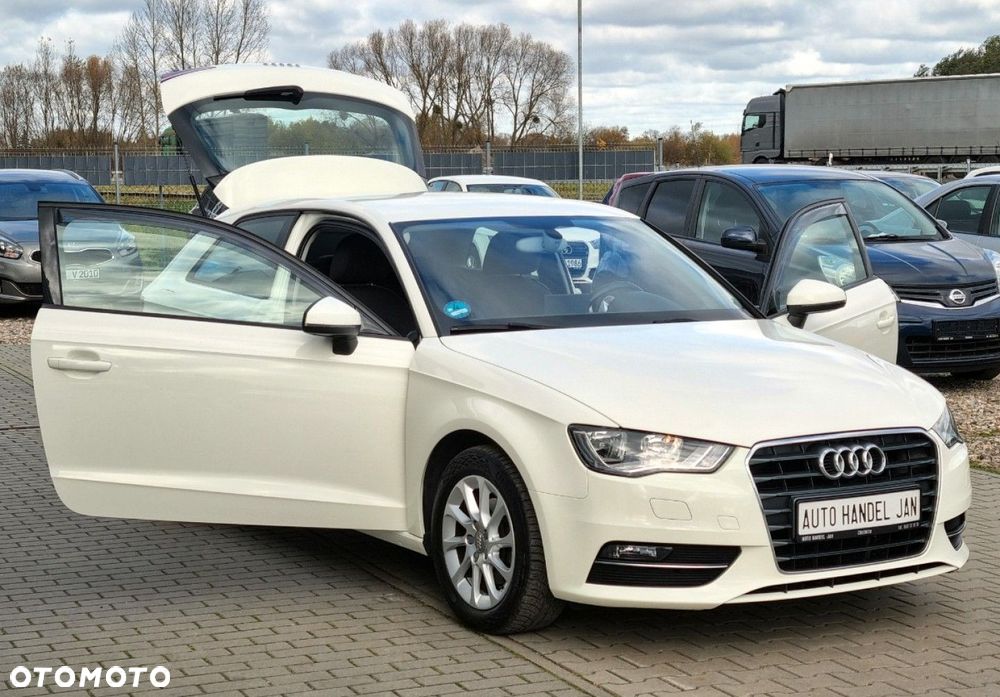 Audi A3 Sportback - 17
