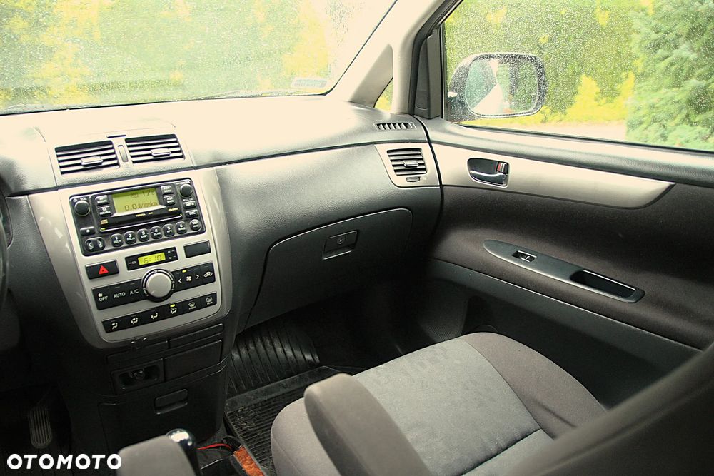 Toyota Avensis Verso D-4D Sol - 23