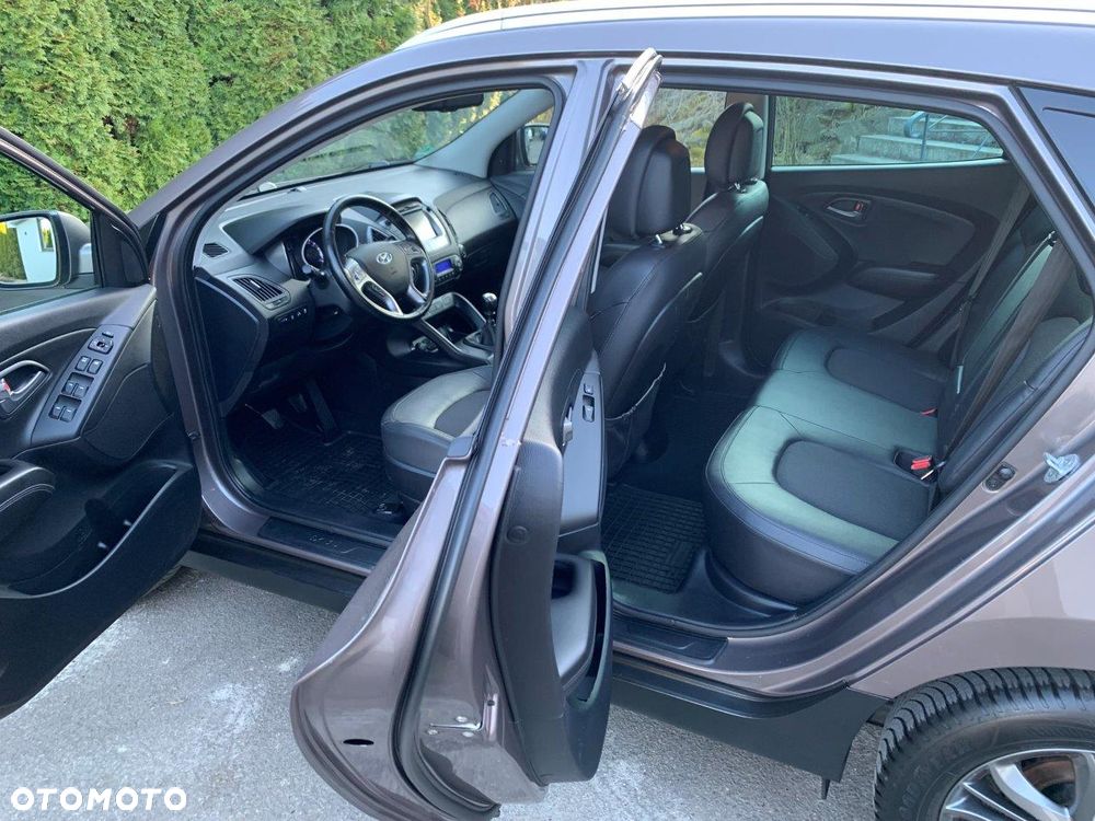 Hyundai ix35 blue 1.6 2WD Finale - 12