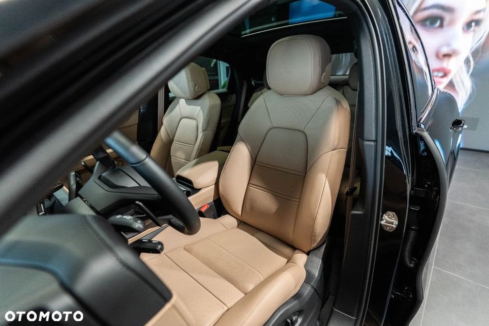 Porsche Cayenne S E-Hybrid PHEV - 9