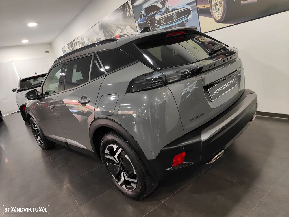 Peugeot 2008 1.2 PureTech Allure EAT8 - 28