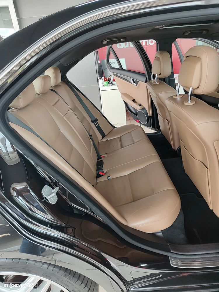 Mercedes-Benz C 220 CDI DPF BlueEFFICIENCY 7G-TRONIC Avantgarde Edition - 18