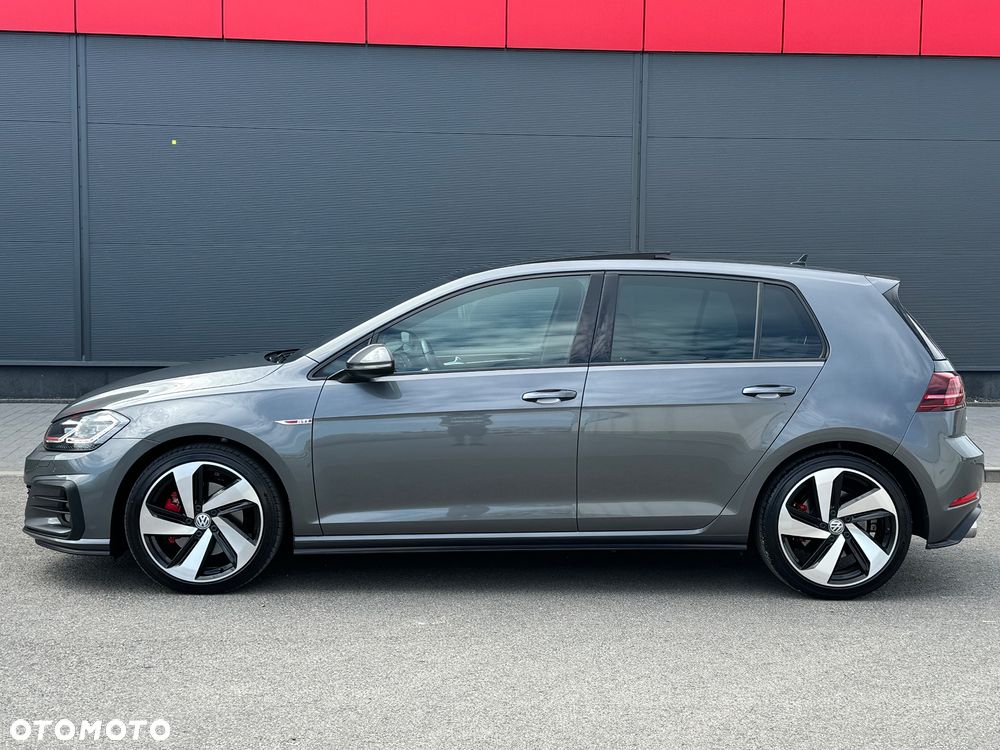 Volkswagen Golf - 13
