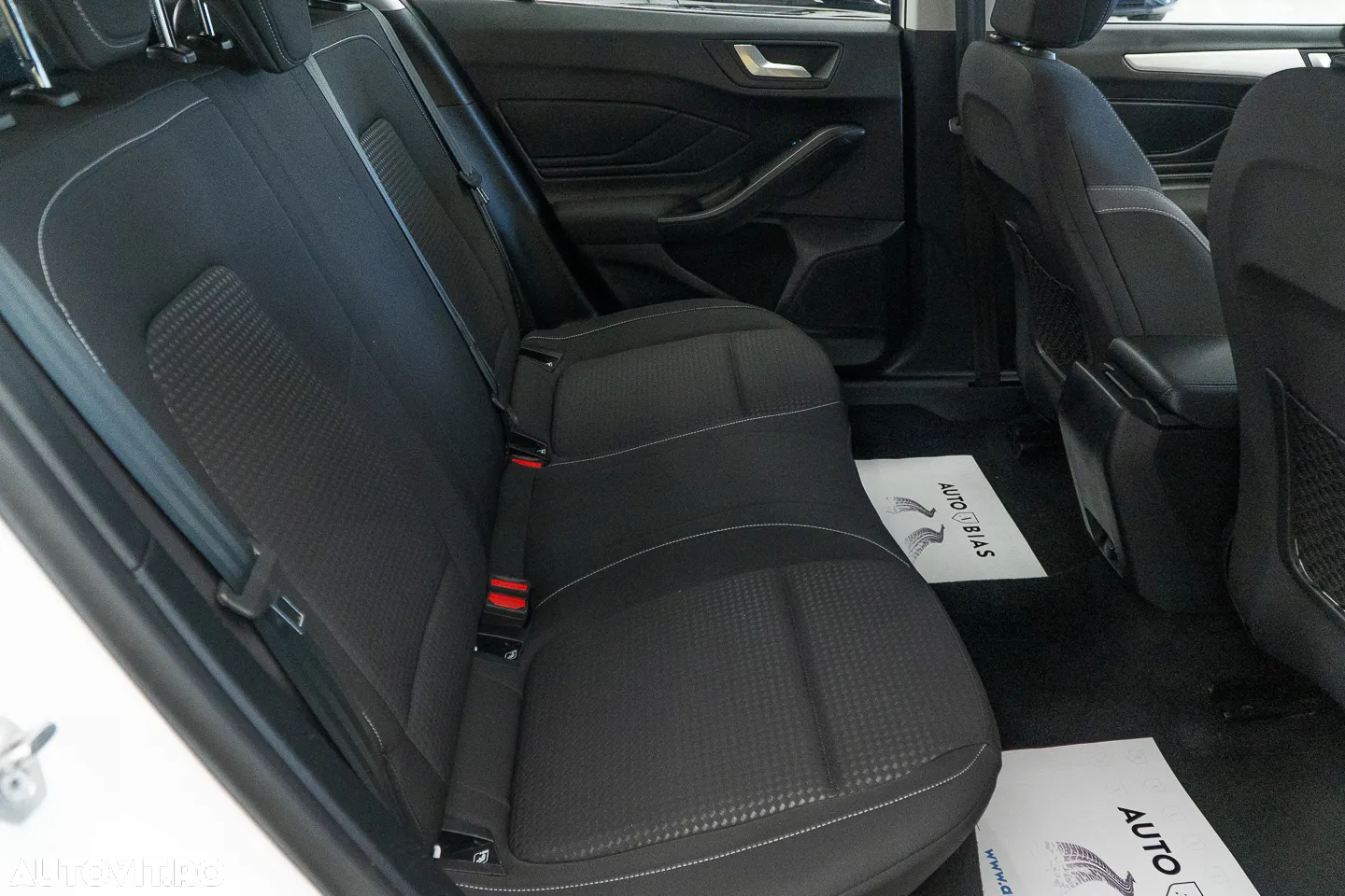 Ford Focus 1.0 EcoBoost Trend Edition - 9