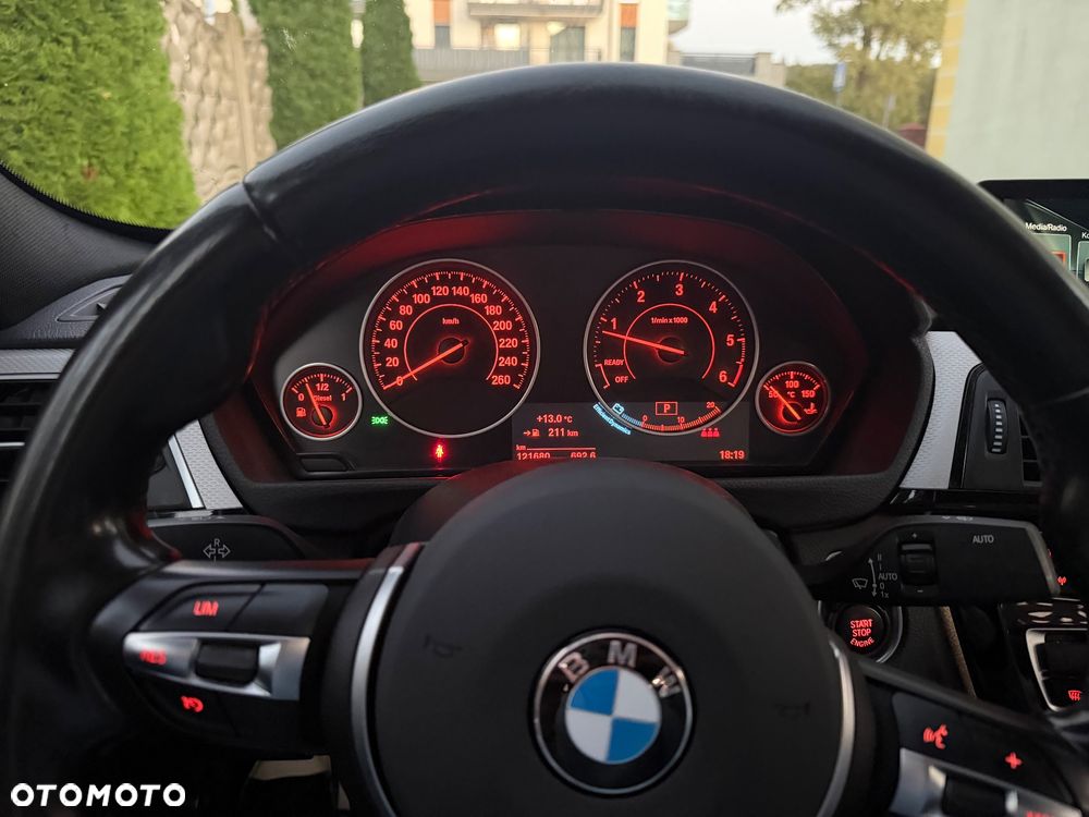 BMW Seria 3 318d M Sport - 13
