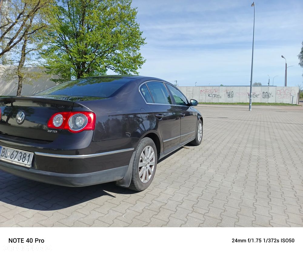 Volkswagen Passat 2.0 TDI DPF Sportline DSG - 3