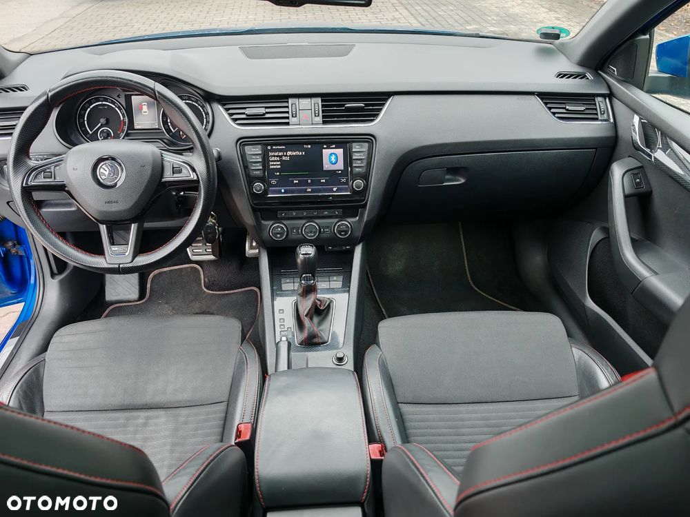 Skoda Octavia 2.0 TDI DSG RS - 21