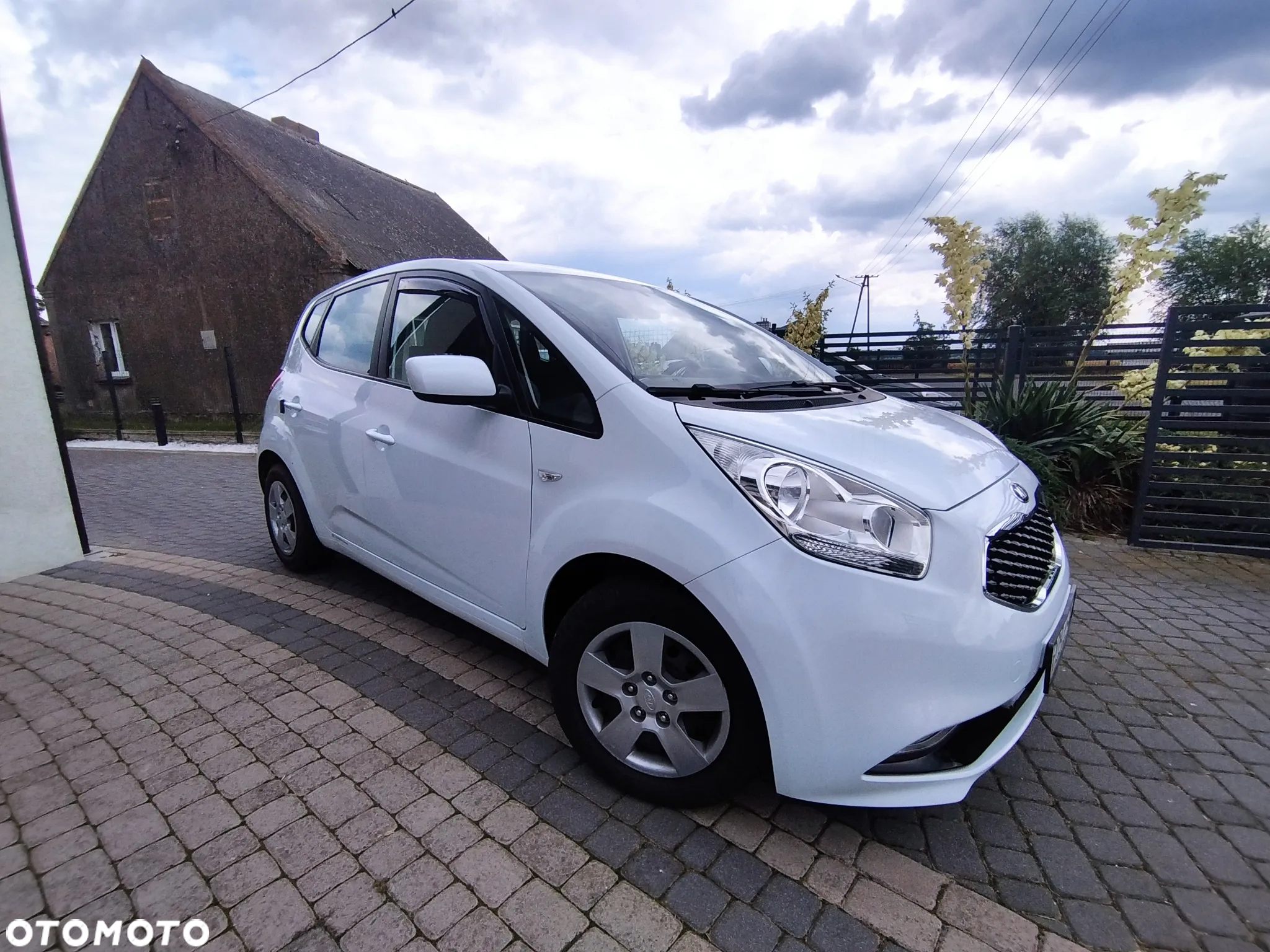 Kia Venga - 6