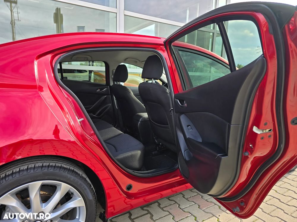Mazda 3 G120 Revolution - 11