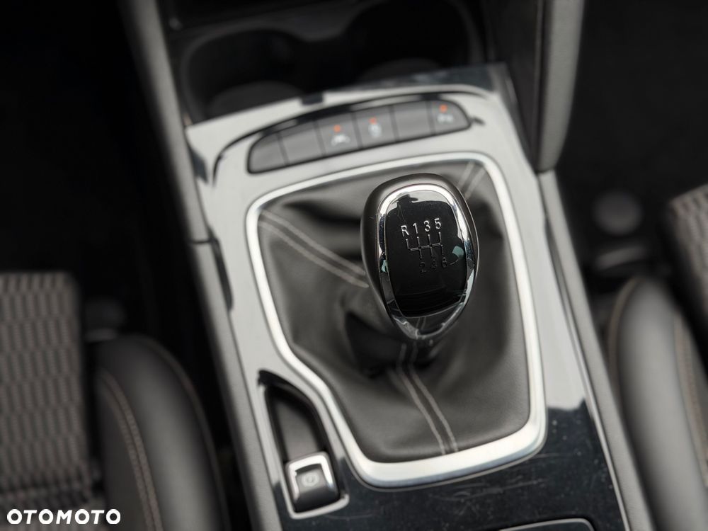 Opel Insignia - 25