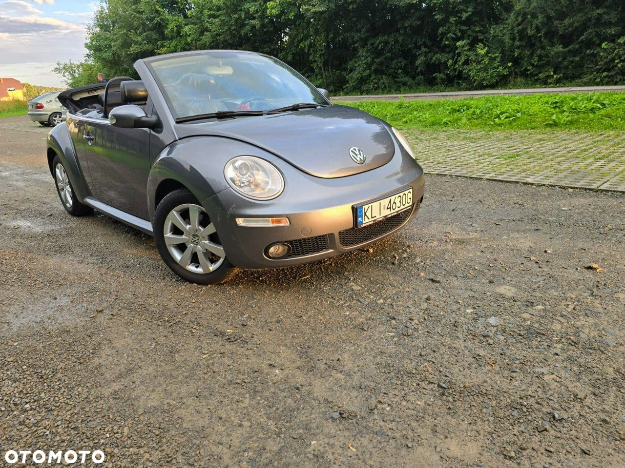 Volkswagen New Beetle - 12