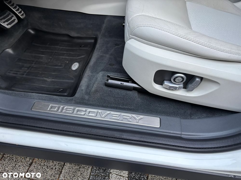 Land Rover Discovery Sport TD4 HSE Luxury - 8