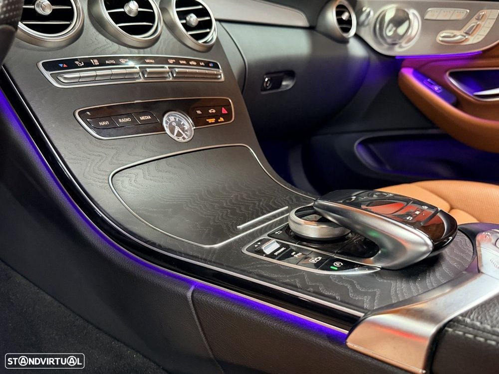 Mercedes-Benz C 180 9G-TRONIC AMG Line - 23