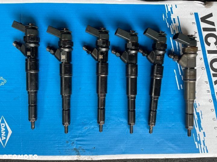 Wtryskiwacze 6 sztuk komplet Bmw e60 e61 525d 0445110209 - 1