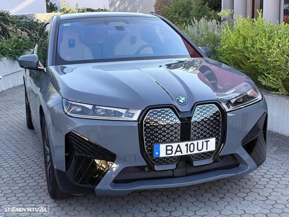 BMW iX xDrive 50 Pack Desportivo - 3