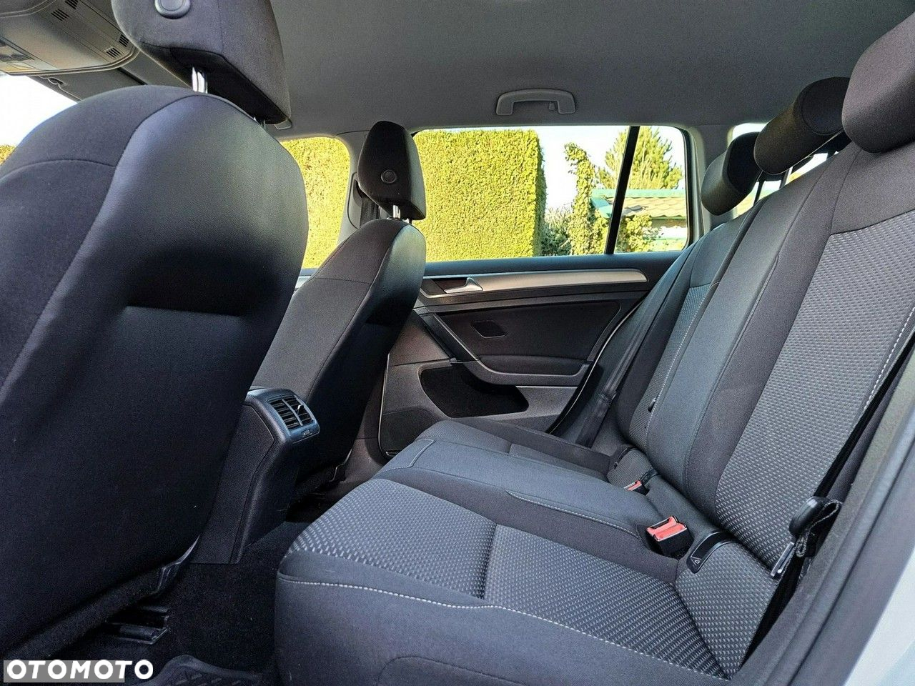 Volkswagen Golf VII 1.6 TDI BMT Comfortline - 10
