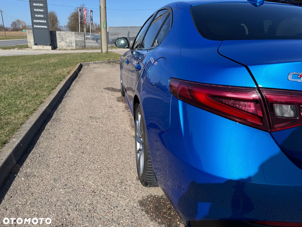 Alfa Romeo Giulia 2.0 Turbo Veloce Q4 - 22