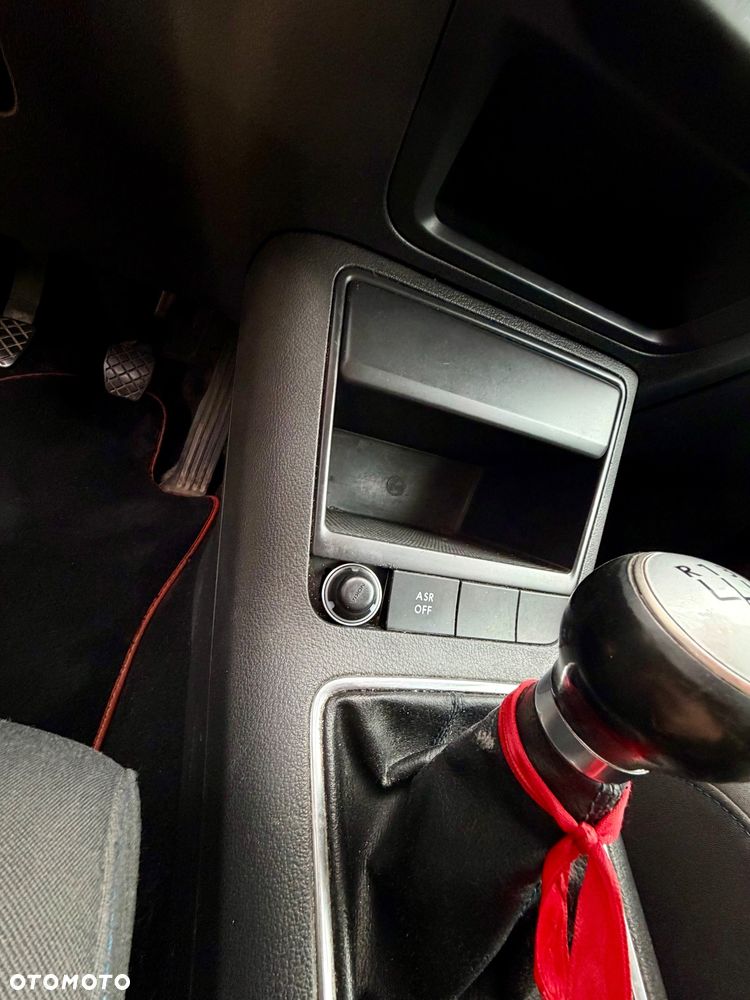 Volkswagen Golf Plus 1.6 FSI Comfortline - 35