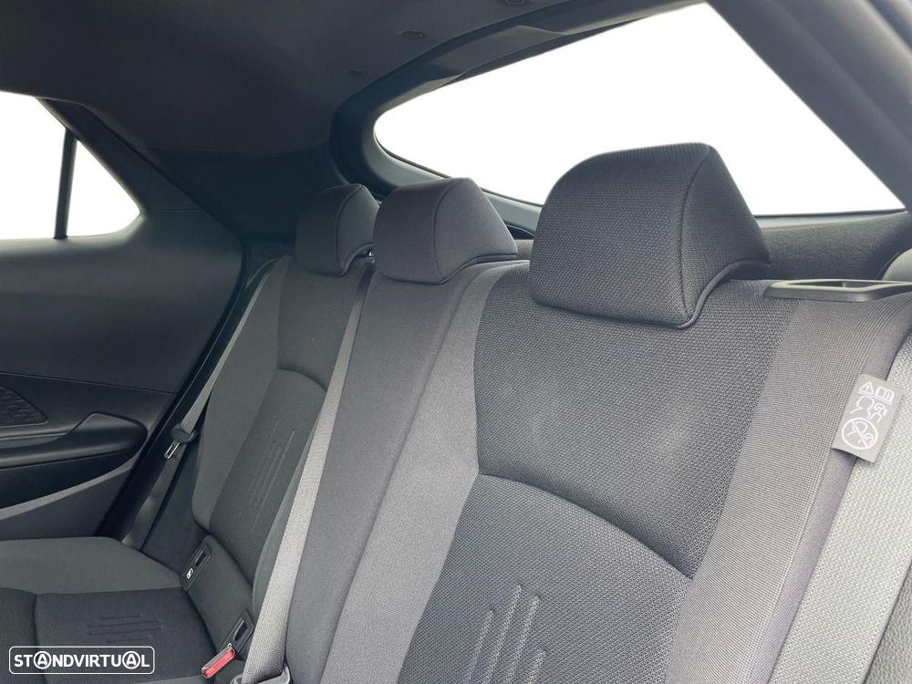 Toyota C-HR 2.0 HDF Plug-in Square Collection - 11
