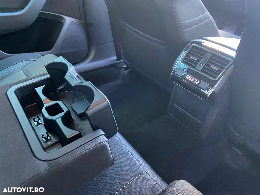 Skoda Superb 2.0 TDI DSG Ambition - 10