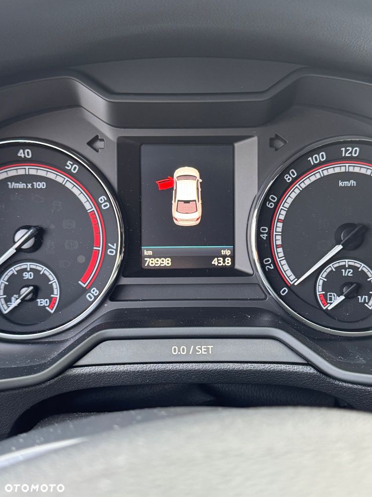 Skoda Octavia 2.0 TSI RS Challenge 245 DSG - 5