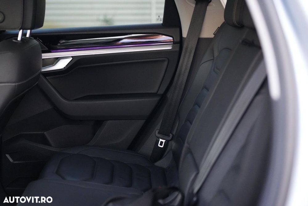 Volkswagen Touareg V6 TDI R-Style - 5