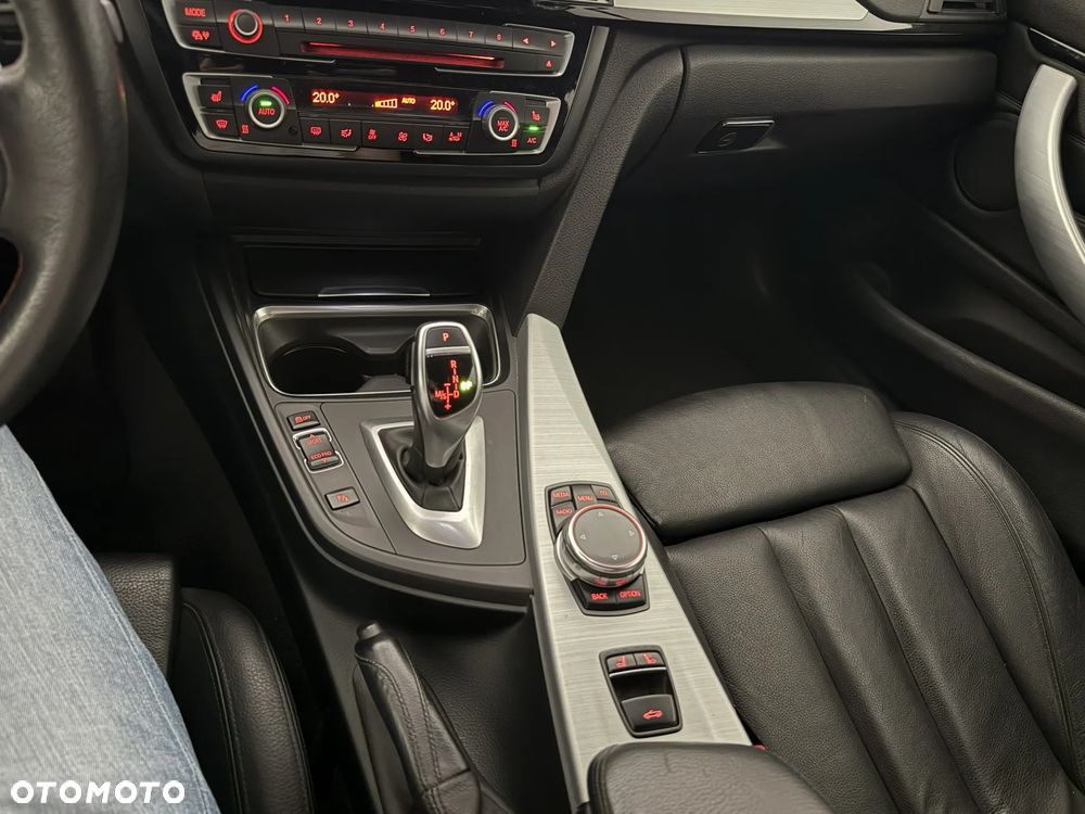 BMW Seria 4 420d Sport-Aut Sport Line - 33