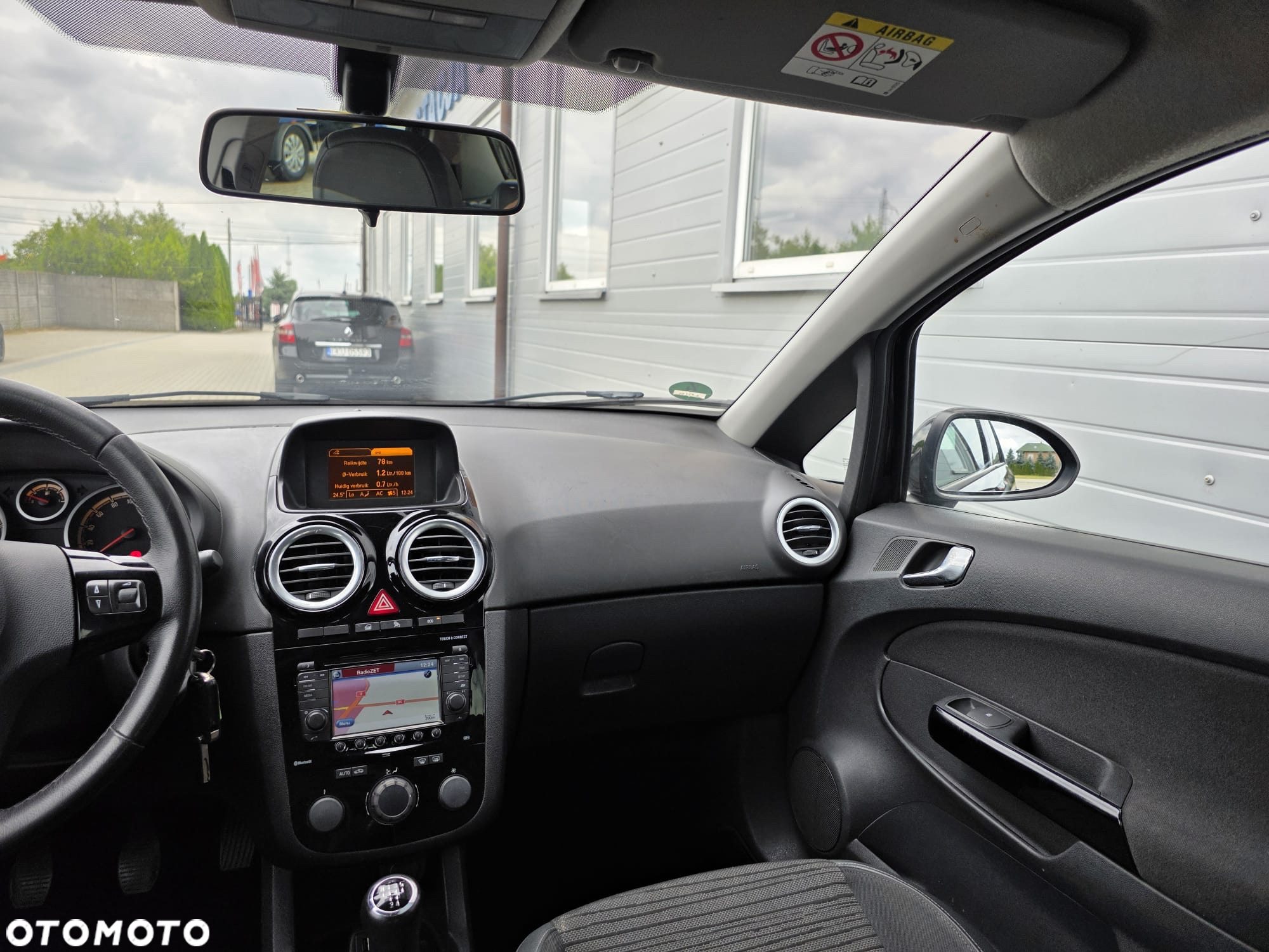 Opel Corsa 1.2 16V Cosmo S&S - 19