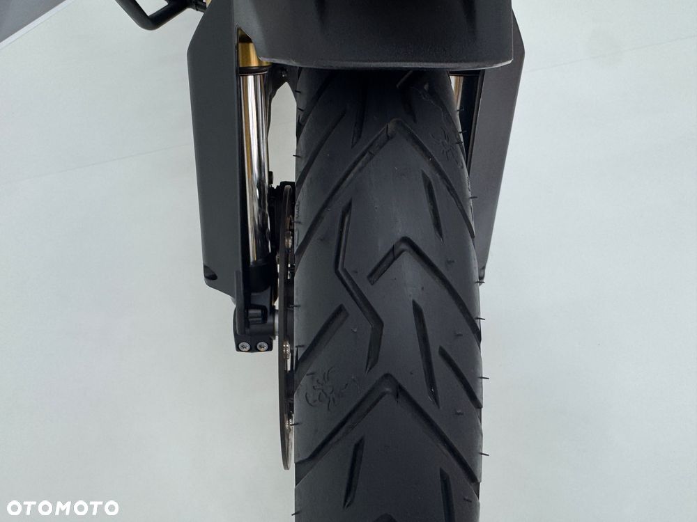 VOGE 900DSX - 19