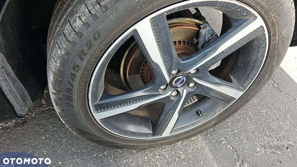 Volvo XC 60 T6 AWD R-Design - 17