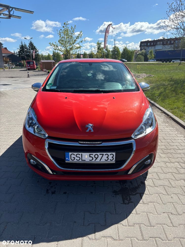 Peugeot 208 - 1