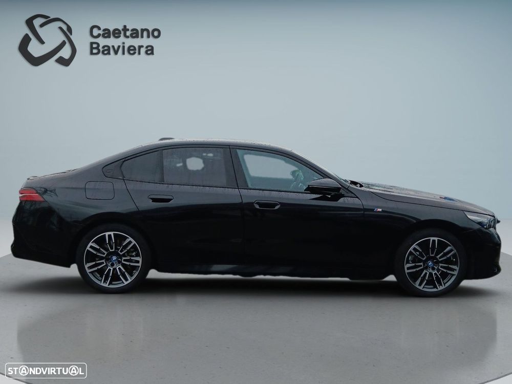 BMW 530 e Pack Desportivo M - 9