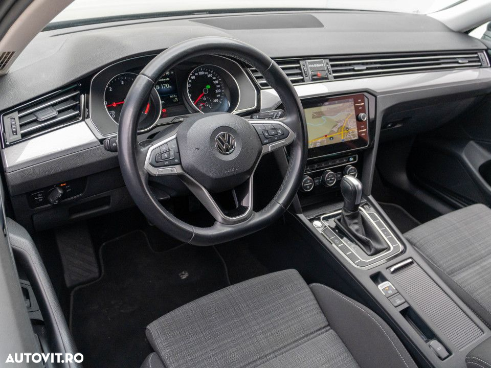 Volkswagen Passat - 11