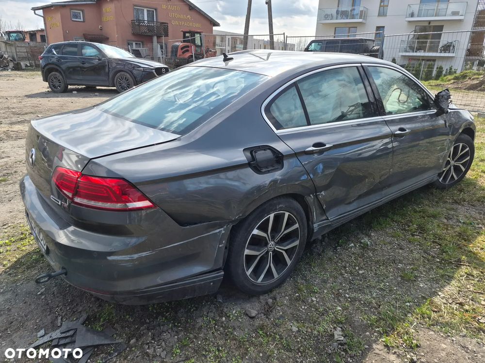 Volkswagen Passat 1.8 TSI BMT Highline DSG - 3