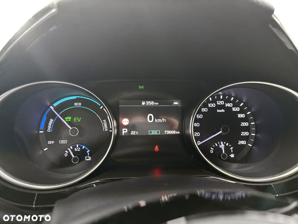 Kia Ceed 1.6 GDI PHEV L DCT - 11