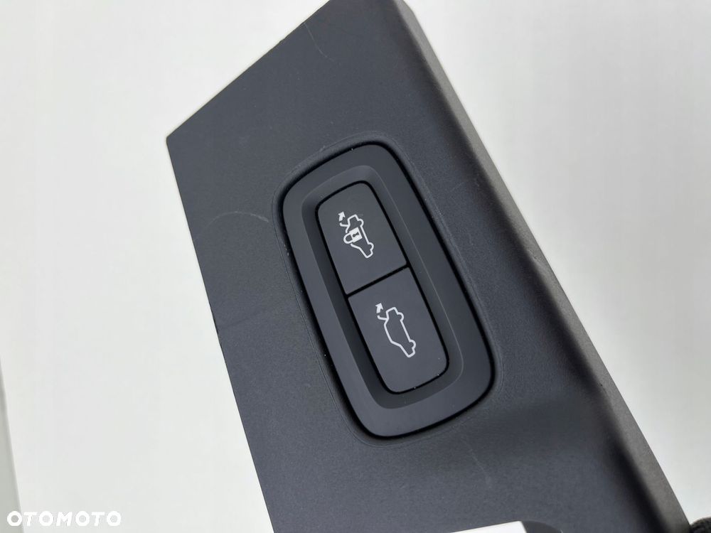 VOLVO V90 OSŁONA LISTWA TYLNEJ KLAPY 31674801 31426781 - 3
