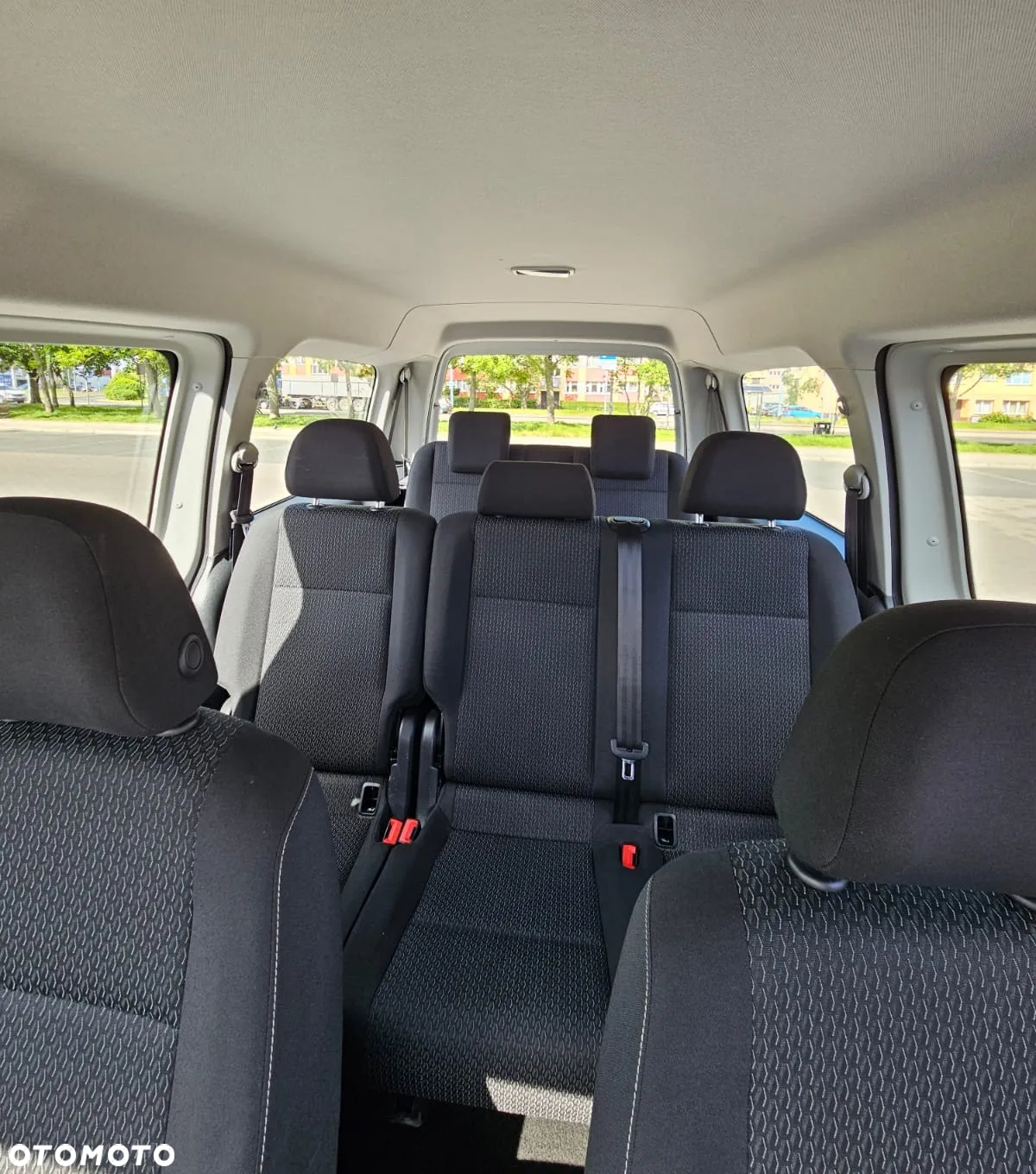 Volkswagen Caddy Maxi 2.0 TDI Trendline 4Motion DSG - 11