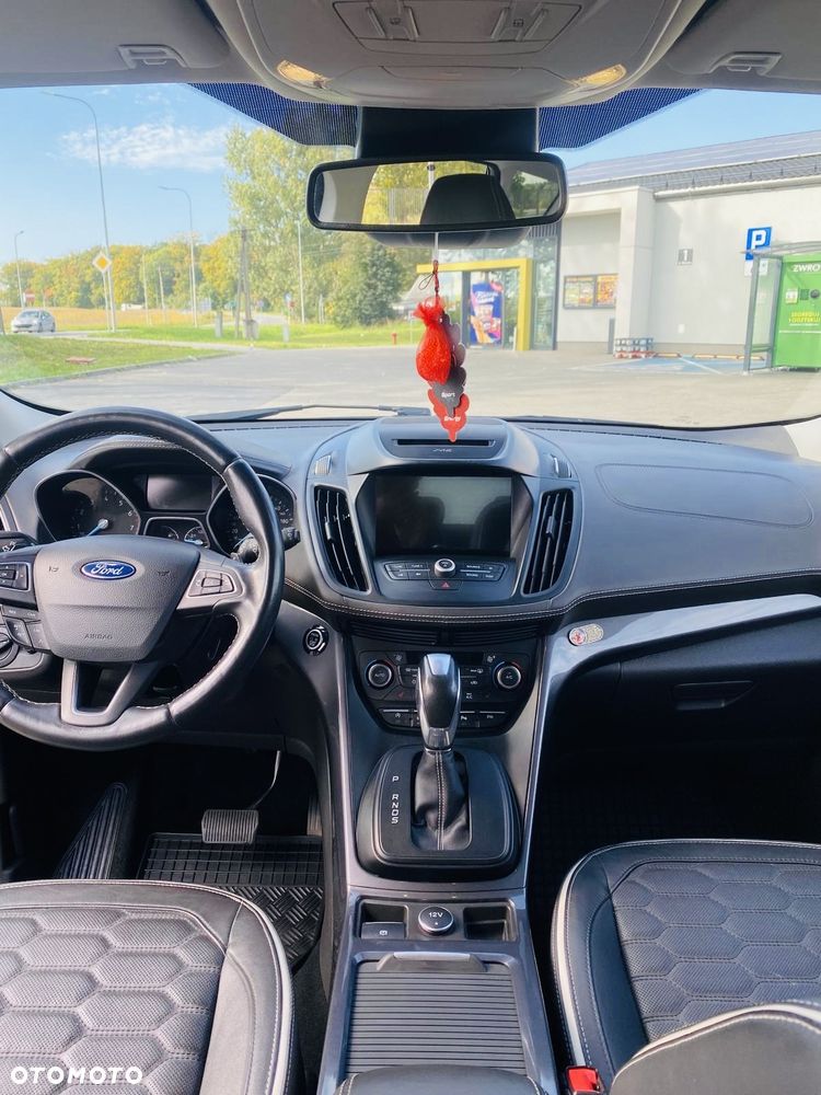 Ford Kuga - 10