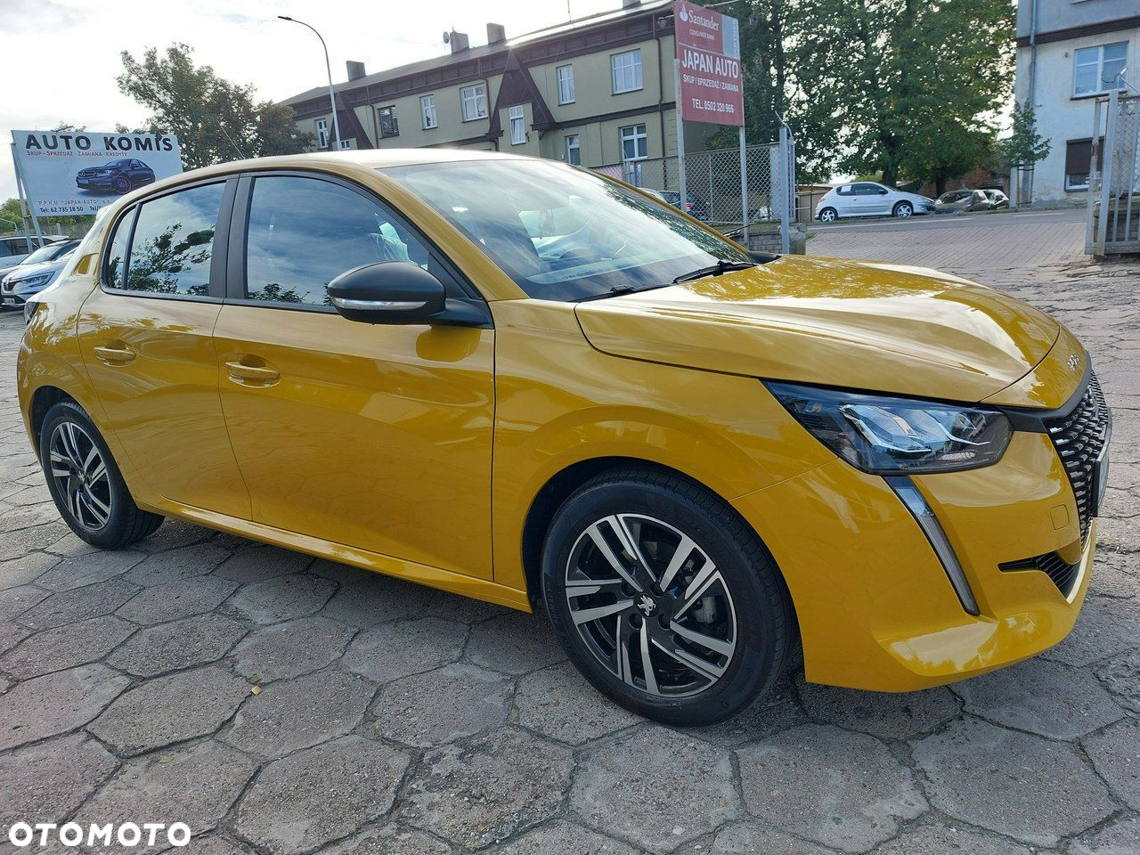 Peugeot 208 - 10