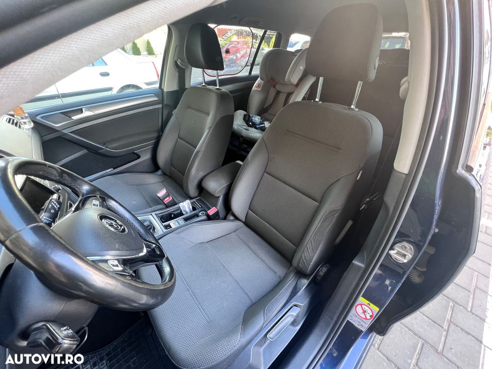 Volkswagen Golf 1.6 TDI DPF BlueMotion Technology Comfortline - 16