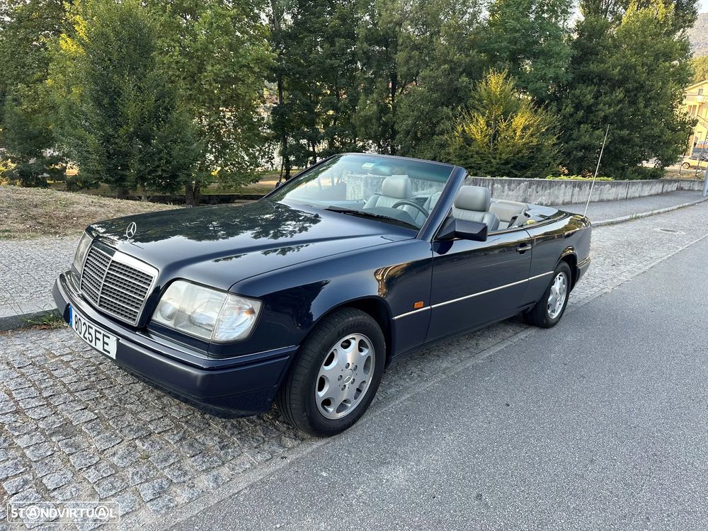 Mercedes-Benz E 200 1995 photo 3