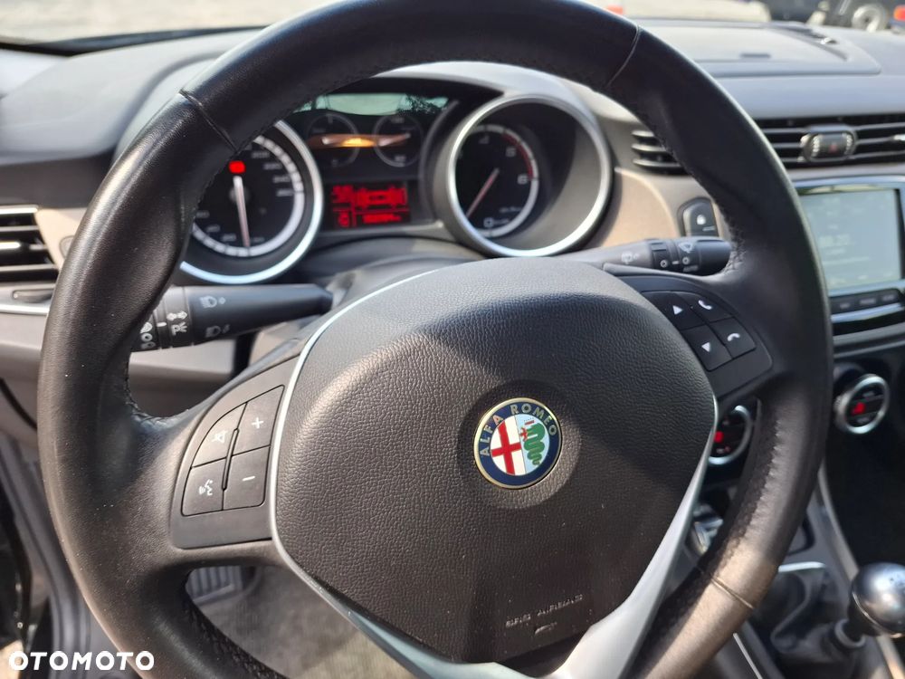 Alfa Romeo Giulietta 1.6 JTDM 16V Business - 8