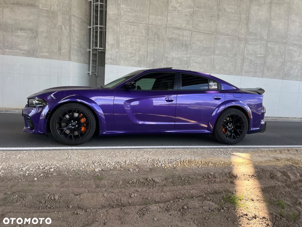 Dodge Charger 6.4 Scat Pack Widebody - 10