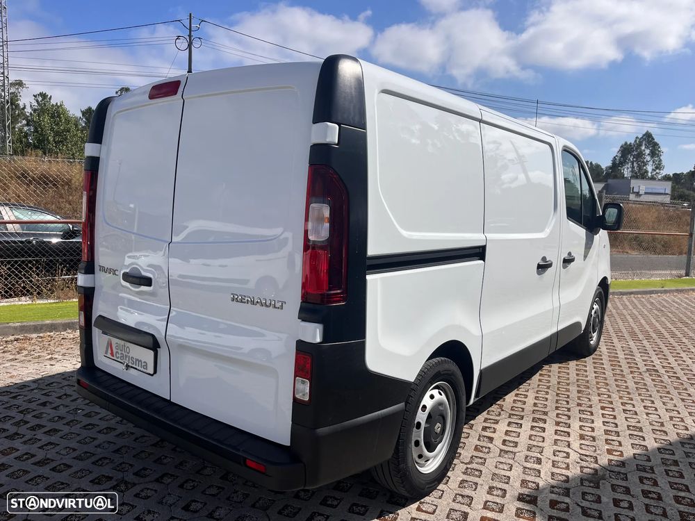 Renault TRAFIC 2.0 146cv FIBRADA - 4