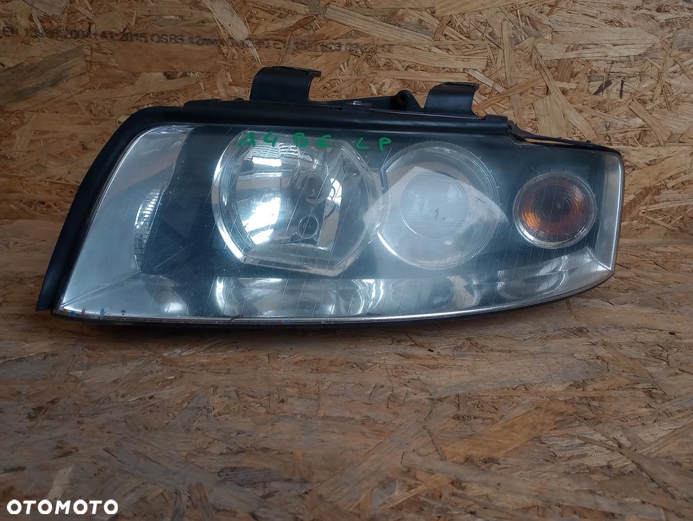 Audi A4 B6 Lampa Lewy Przód 8E0941003G - 1