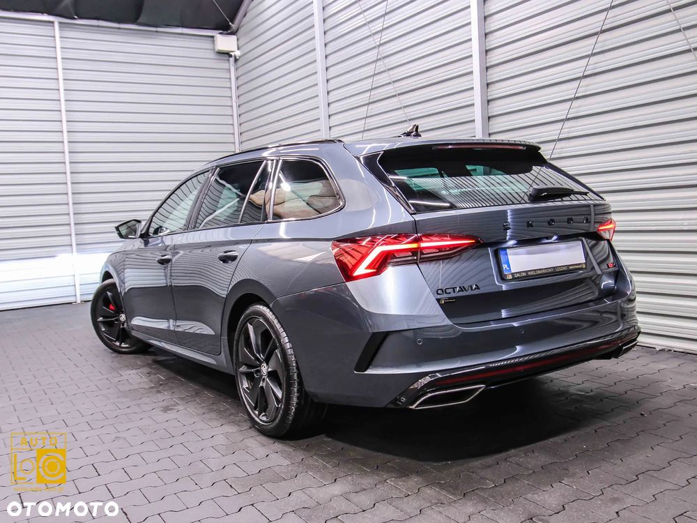 Skoda Octavia 2.0 TDI DSG RS Plus - 4
